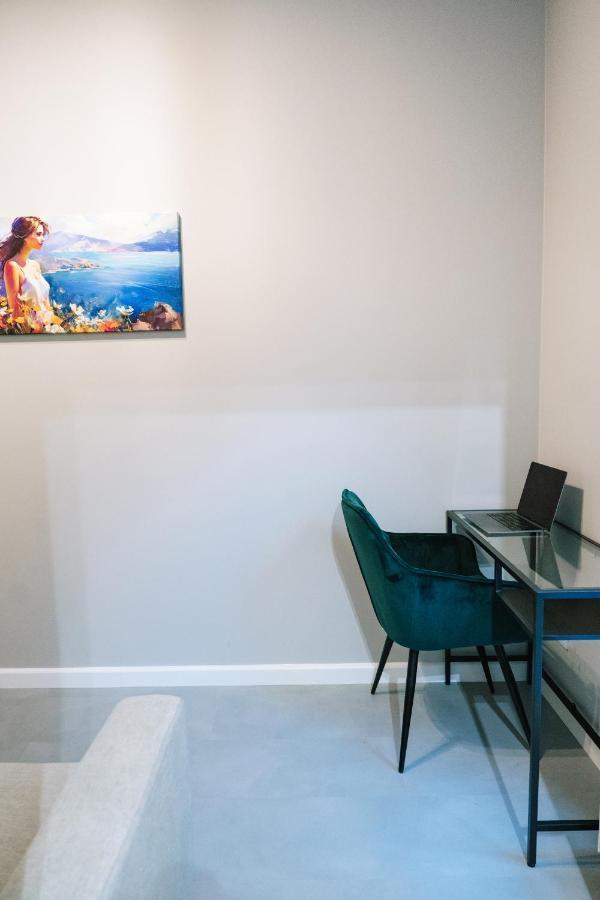 Prestige - Two-level Loft, 72m2, 1000mbs Internet, Parking, Gym - By Rentujemy Apartament