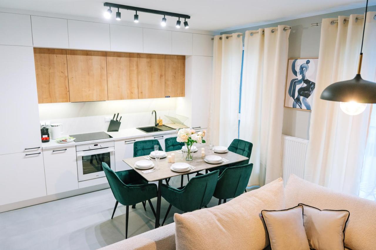 Apartament Prestige - Two-level Loft, 72m2, 1000mbs Internet, Parking, Gym - By Rentujemy Warszawa