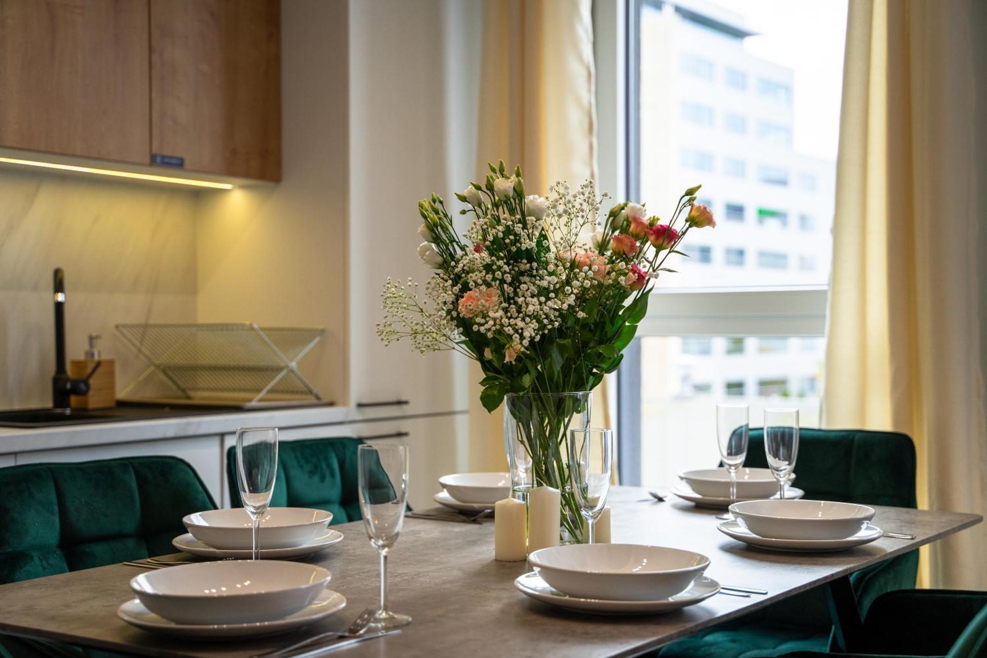 Prestige - Two-level Loft, 72m2, 1000mbs Internet, Parking, Gym - By Rentujemy Apartament *