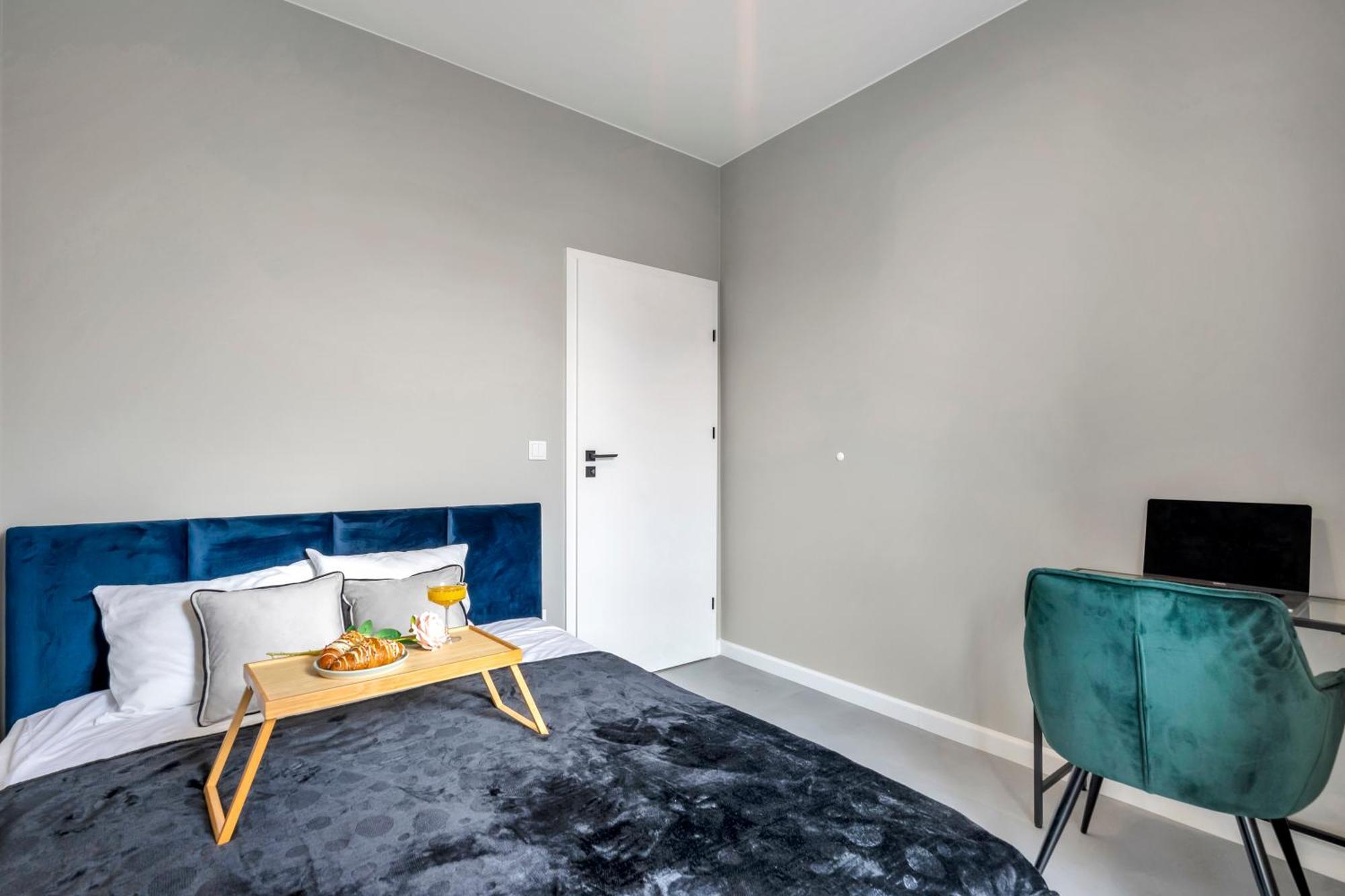 Prestige - Two-level Loft, 72m2, 1000mbs Internet, Parking, Gym - By Rentujemy Apartament