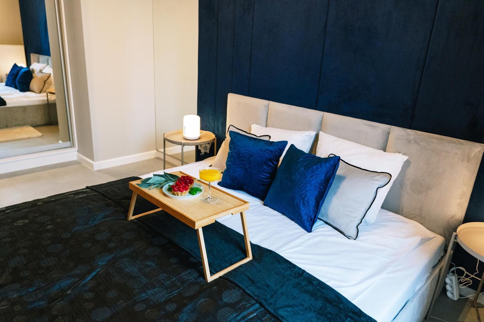 Apartament Prestige - Two-level Loft, 72m2, 1000mbs Internet, Parking, Gym - By Rentujemy Warszawa